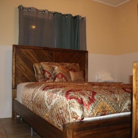 Hotel Oyo Family Ranch At Melbourne Fl Extérieur photo