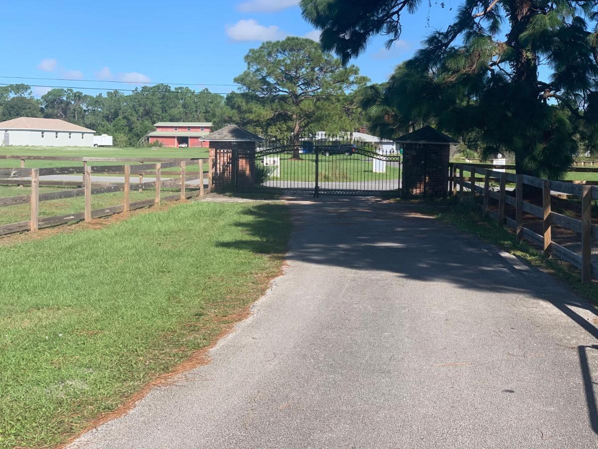 Hotel Oyo Family Ranch At Melbourne Fl Extérieur photo