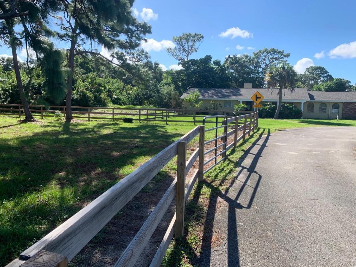 Hotel Oyo Family Ranch At Melbourne Fl Extérieur photo